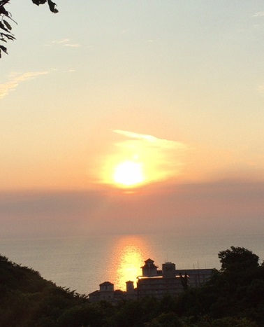 夕日 